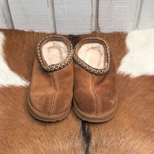 Ugg little girl brown slippers Size 12